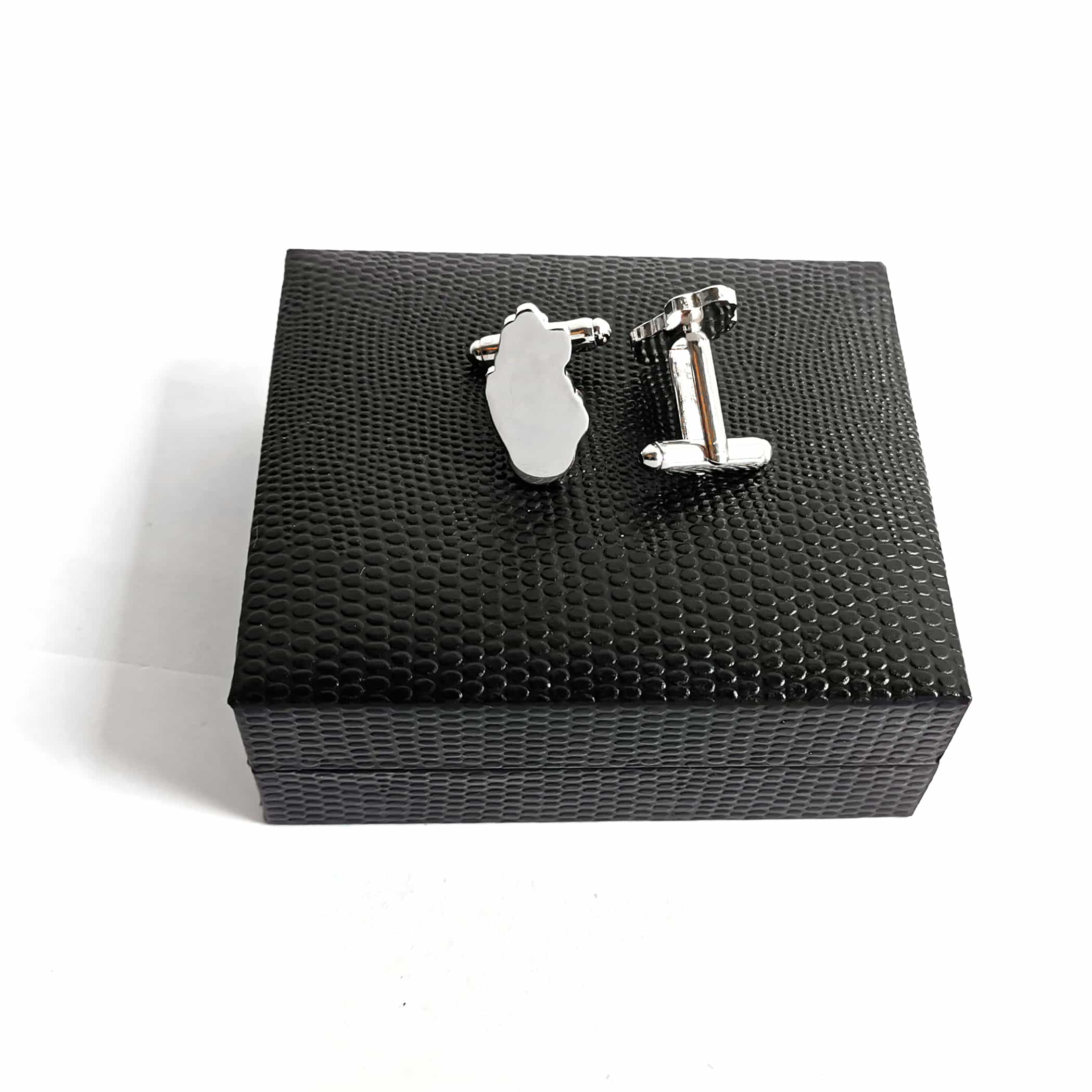 High Quality Qatar Map Shape Metal Cufflink with Leather Crozzling Box Shirt Suit for Men Decoration